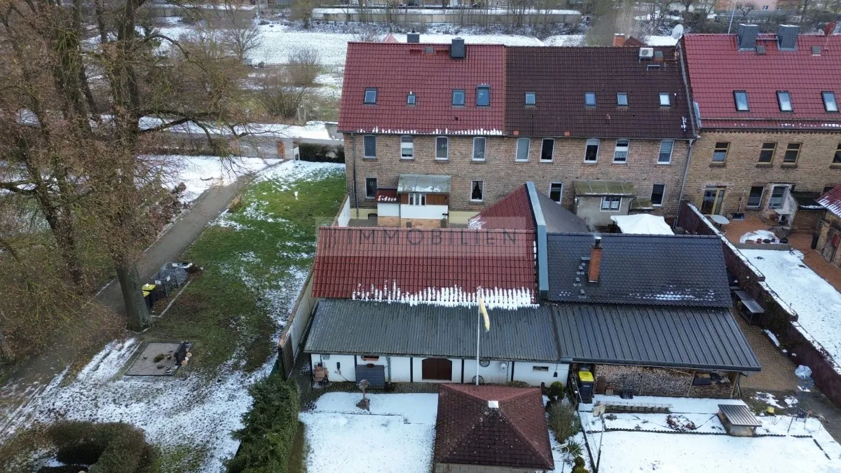 Haus in 39393 Hötensleben: Mehrfamilienhaus in Hötensleben zu verkaufen.