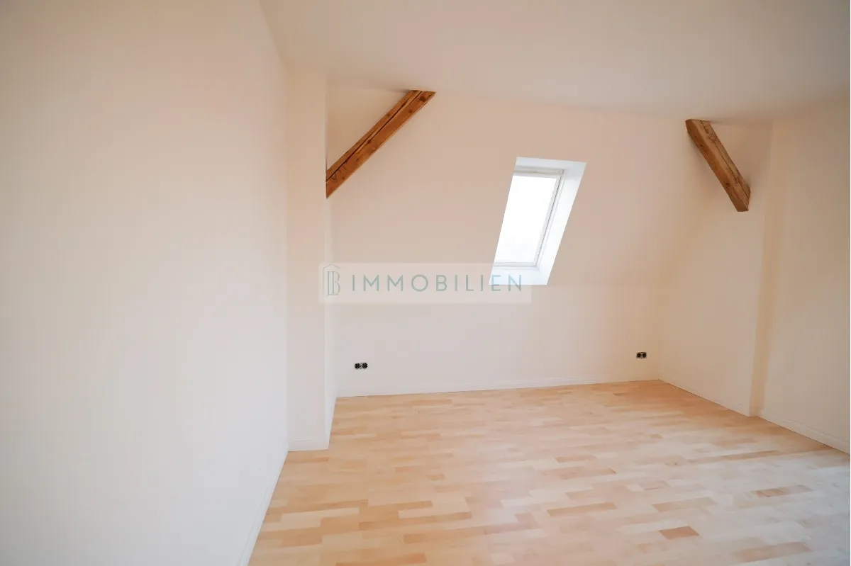 Wohnung in 12307 Berlin: Kernsanierte 4 Zimmerwohnung in Berlin-Lichtenrade zu verkaufen!