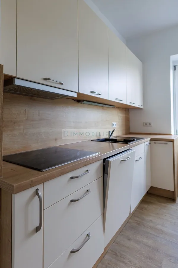 Wohnung in 14197 Berlin: Etagenwohnung in Berlin zu verkaufen.