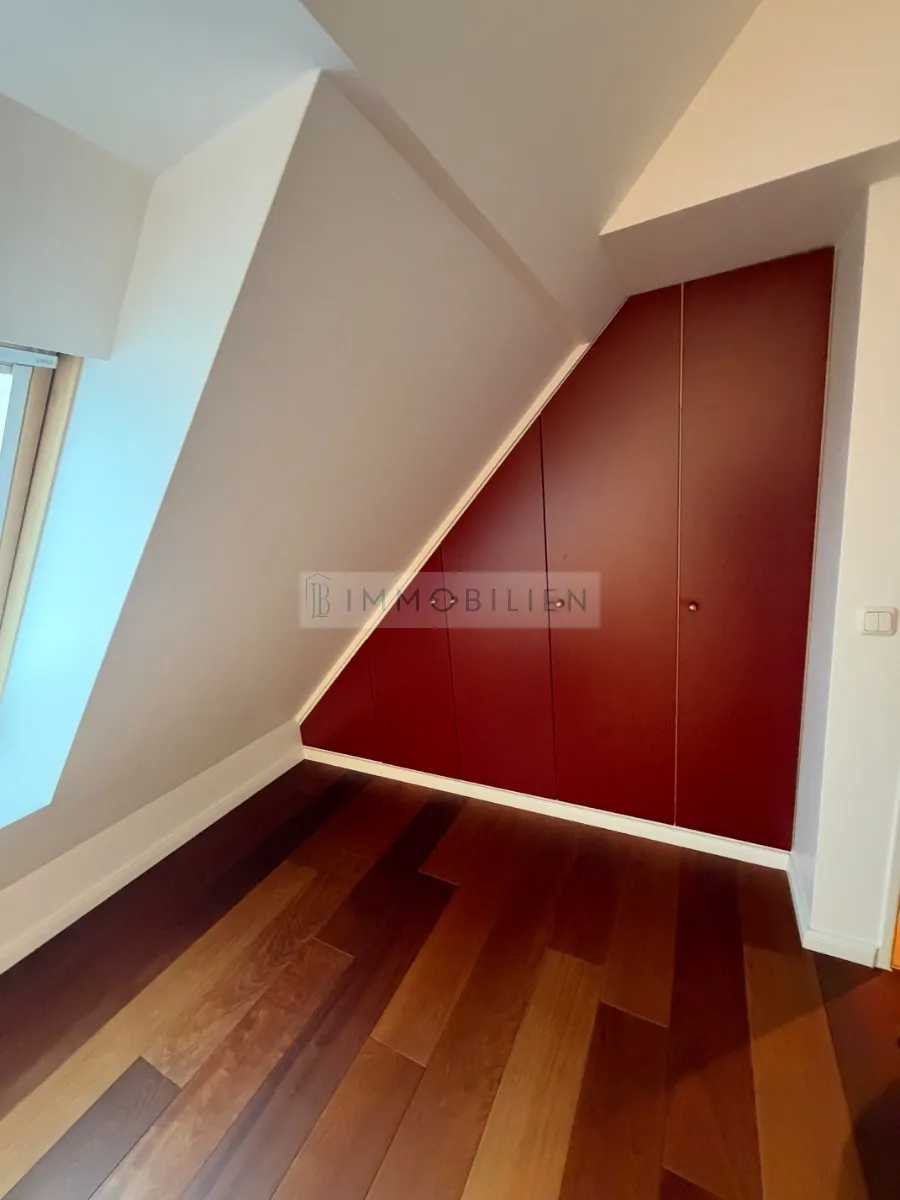 Haus in 13629 Berlin: Einfamilienhaus auf großzügigem Grundstück zu vermieten!